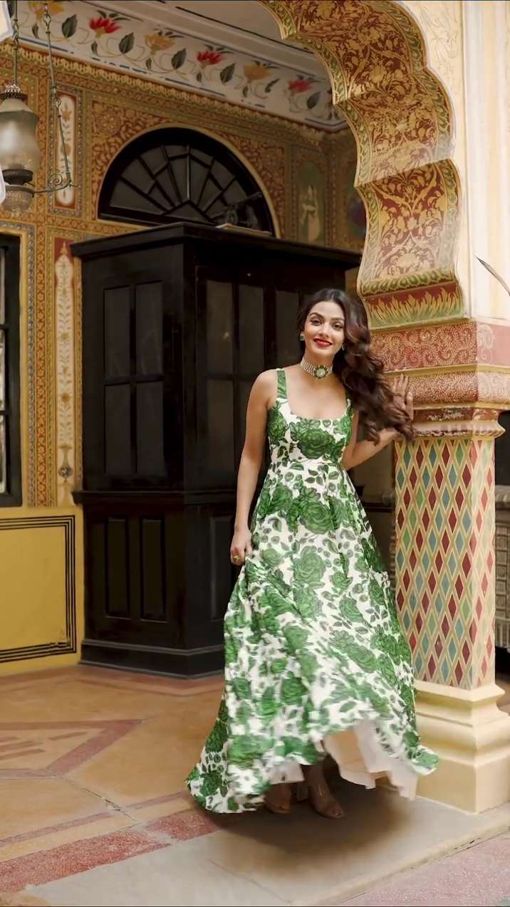 Women’s Green Floral Printed Maxi Dress | Elegant Sleeveless Party & Vacation Wear Gown for Women
