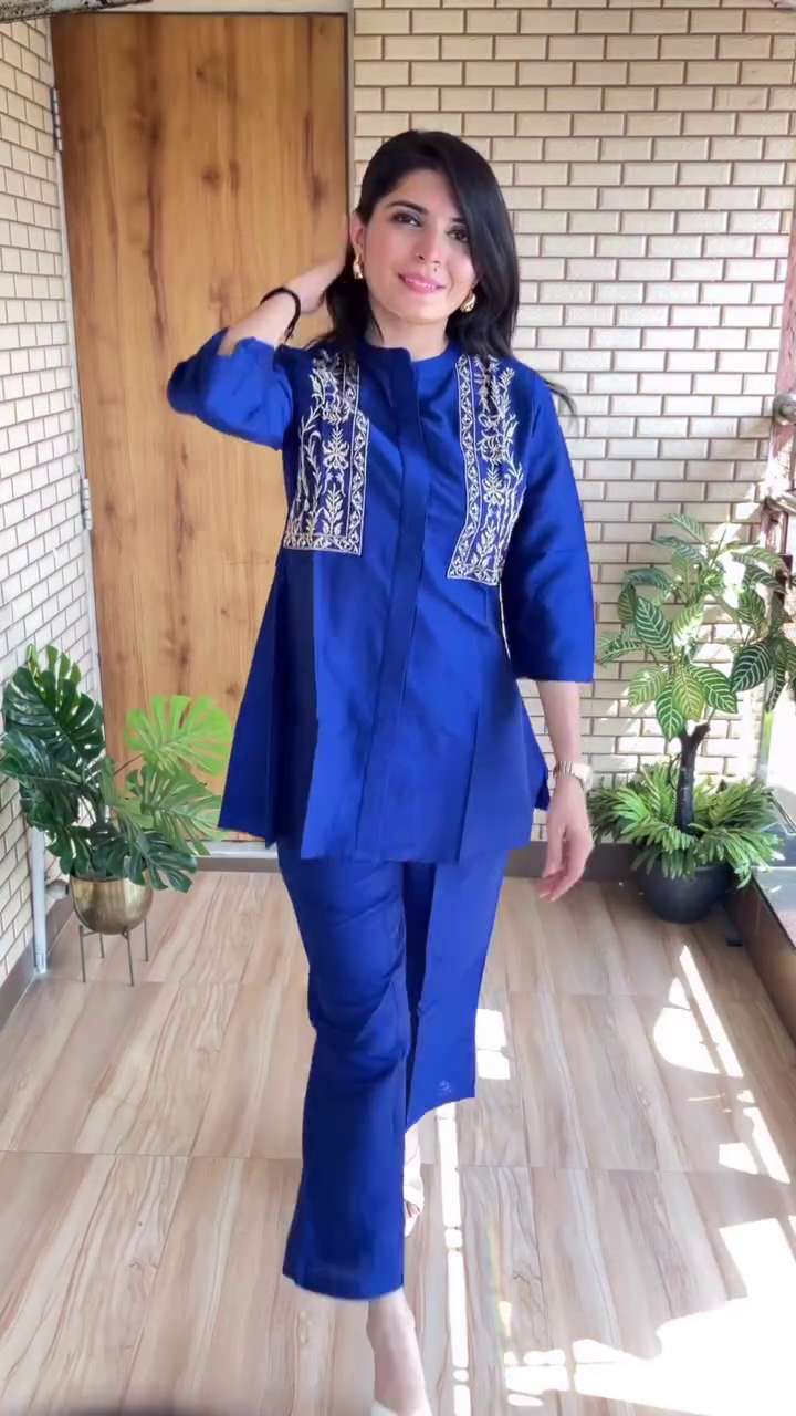 Women’s Stylish Red Kurti Pant Set with Floral Lace Detailing | Trendy Ethnic Co-Ord Set for Women | Casual & Festive Wear Kurta Set